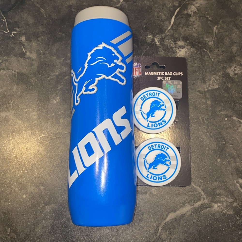 Detroit Lions Water Bottle & Magnetic Bag Clip Set